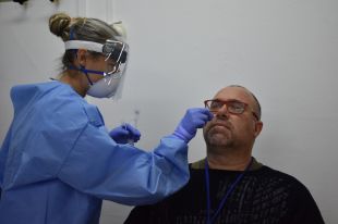Infermeres de Catalunya demana al SEM suspendre les pràctiques i fer PCR abans d'entrar a treballar 