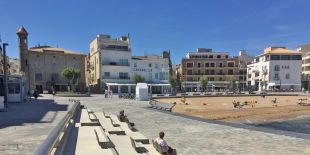 Un mosso fora de servei salva la vida d’una dona que s’ofegava a la platja de l’Escala
