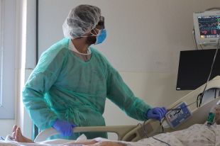 El 35% dels ingressats per coronavirus a la regió de Girona es troben en estat crític