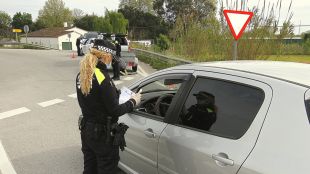 La Policia Local de Blanes denuncia 43 persones aquest cap de setmana per trencar el confinament