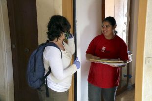 Salt tira d'enginy per evitar la bretxa digital i social entre els alumnes confinats