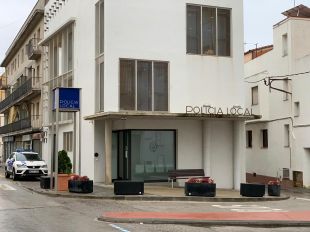 Els agents de la Policia Local de Roses amb positiu en els tests ràpids donen negatiu en les proves de PCR