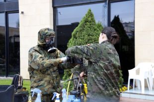 L'exèrcit espanyol desinfecta diverses instal·lacions de Mollet de Peralada