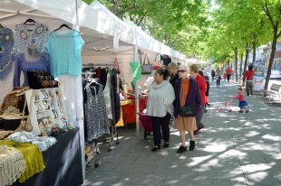 Salt suspèn la vuitena edició de la Fira Tèxtil i la Botiga al Carrer