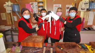 Blanes envia mascaretes als comerços de primera necessitat que en necessitaven