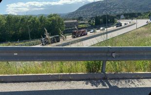 Bolca un camió a la C-31 a Calonge i genera retencions en sentit la Bisbal