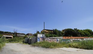 Detingut un home que intentava agredir-ne un altre amb una catana i una barra de ferro a Blanes