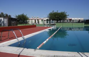 Els ajuntaments ideen mesures per poder obrir les pisicines aquest estiu