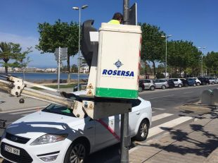 Els taxistes de Roses adquireixen una segona màquina d'ozó per desinfectar els vehicles