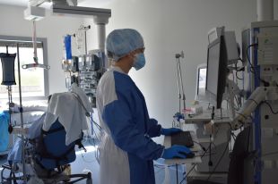 La velocitat de contagi creix a Girona alhora que més joves s'infecten