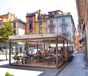 38 bars i establiments d'Olot demanen ampliar o posar terrasses