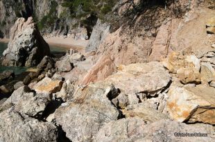 Salvem el Golfet reclama a l'Ajuntament de Palafrugell que retiri les roques al camí de ronda