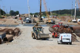 Calvet anuncia que el pont sobre la Tordera destrossat pel Gloria estarà a punt a l'octubre