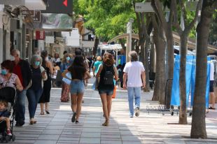 La mascareta serà obligatòria al carrer a partir de demà encara que es pugui mantenir la distància