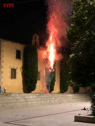 Els Bombers atenen 92 avisos a les comarques gironines durant la revetlla de Sant Joan