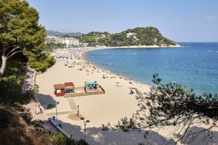 Un operador turístic belga repatria tots els joves en detectar contagis a la Costa Brava