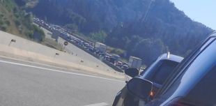 Dos motoristes ferits, un d'ells greu, en un accident a la C-25 a Santa Coloma de Farners