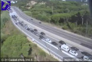 Retencions de fins a deu quilòmetres entre Palamós i Llagostera en direcció Girona