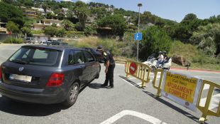 Blanes tanca els accessos a la platja de Cala Bona tres dies en superar-se l'aforament