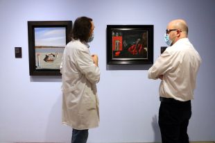 El Teatre-Museu Dalí reobre les portes amb una exposició de dotze peces surrealistes essencials