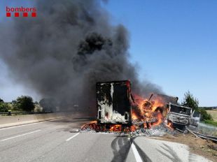 L'incendi d'un camió a l'AP-7 per l'alçada de Vilobí d'Onyar obliga a desviar el trànsit