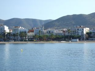 Roses inicia un concurs d'idees per completar la urbanització del passeig marítim