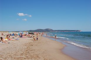 Mor ofegat un home de 80 anys a la platja de Mas Pinell de Torroella de Montgrí