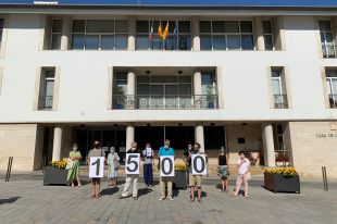 Salvem l'Empordà entreguen 1.500 signatures en contra de l'aeròdrom a l'Escala