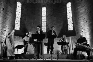 Gombrèn acull la primera edició d'un festival que vol difondre la cançó popular del comte Arnau