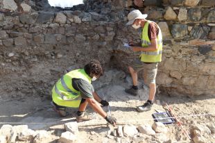 Documenten un nou tram de muralla en el castell de Sant Iscle de Vidreres