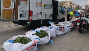 Enxampen dos homes a Figueres carregats amb 46 quilos de marihuana dins la furgoneta