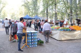 Tornen les restriccions d'aforament al mercat de la Devesa de Girona