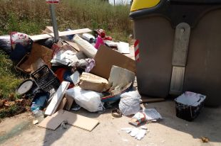 Cassà multarà amb més de 400 euros els qui abandonin objectes voluminosos al carrer
