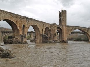Les pluges poden acumular més de 100 litres al llarg de demà i provocar inundacions