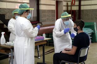 La regió de Girona tanca la setmana amb els indicadors de coronavirus que empitjoren novament 