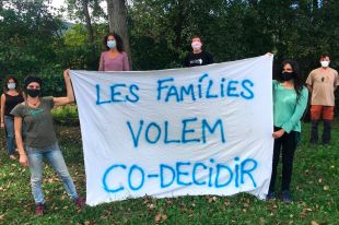 Les famílies de l'escola de Mieres no hi porten els fills perquè han de dur mascareta a classe