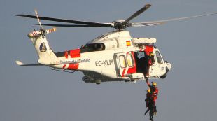 Rescaten un windsurfista desaparegut a Blanes