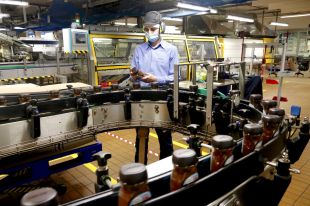 Acord per desconvocar la vaga a la Nestlé de Girona que afectava 70 treballadors