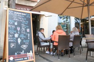 Aquest és l'esborrany de la desescalada que començarà dilluns vinent