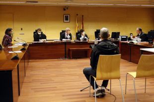 Condemnen un guàrdia civil que va fer veure que havia perdut un viatge arran de l'1-O i volia indemnització