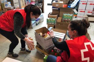 La Creu Roja distribuirà més de 449 tones d'aliments entre persones vulnerables gironines