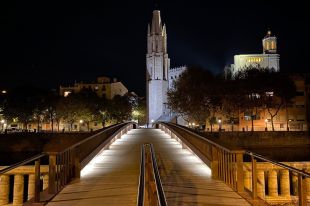 El toc de queda deixa una primera nit de Fires de Sant Narcís desoladora