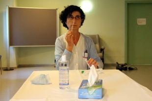 Salut inicia la setmana que ve cribratges seriats amb automostres a Girona