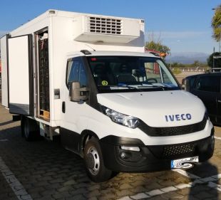 Denunciat per conduir una furgoneta amb 4 tones d'excés de pes per l'autopista a l'Alt Empordà