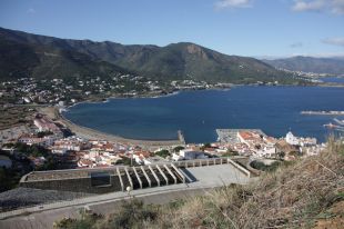 Port de la Selva tanca les dutxes de les platges i demana a veïns i visitants que facin un ús responsable de l'aigua