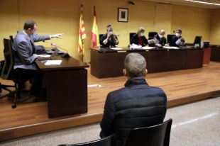 Jutgen un acusat d'abusar sexualment d'una amiga de la seva filla a Lloret de Mar