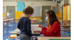 Educació destina 750.000 mil euros a la promoció escolar de l'alumnat gitano