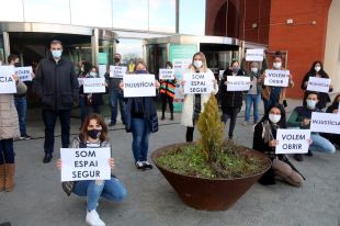 Nova protesta dels comerços tancats a l'Espai Gironès que reclamen poder obrir