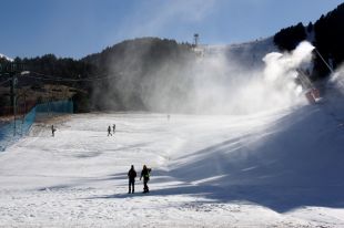 Pistes i hotels tancats al Pirineu en un pont de la Puríssima atípic per la covid-19 