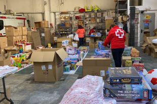 Creu Roja fa una crida per aconseguir 8.400 joguines per a infants gironins vulnerables